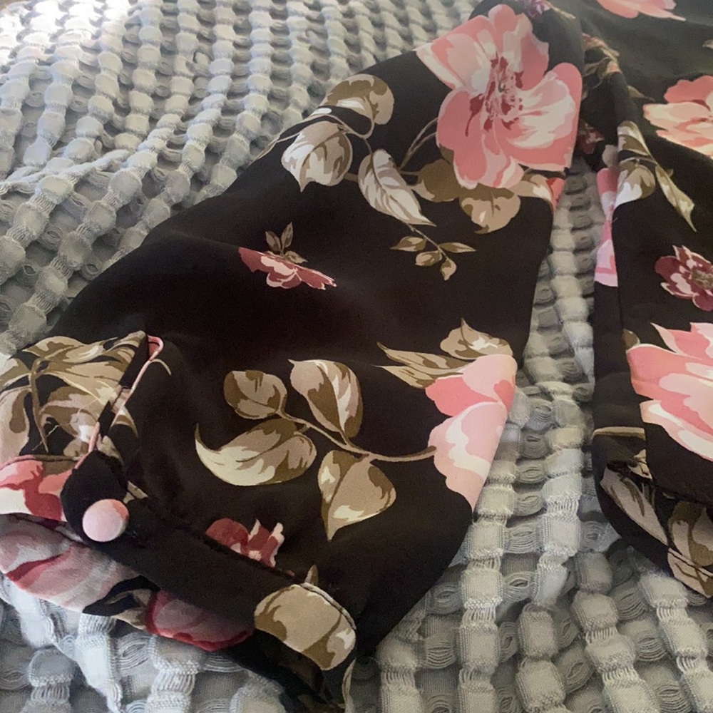 Floral GUESS blouse - Picture 3 of 3
